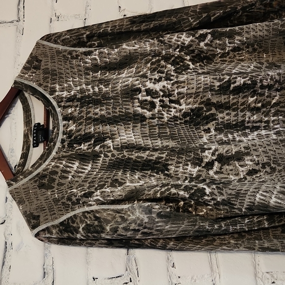 Grey taupe long sleeved top with sheer sleeves 👌 - Picture 4 of 4